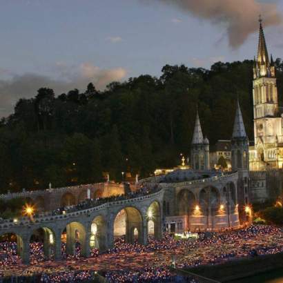 sanctuaire lourdes basilique lourdes occitanie